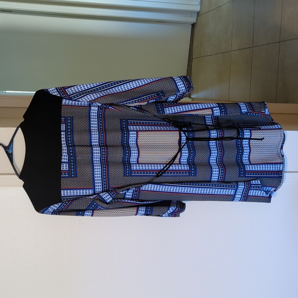 Pattern Shift Dress - Picture 2 of 3